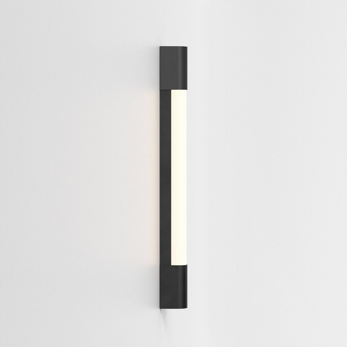 Sleek Palermo 600 LED Matte Black Wall Sconce