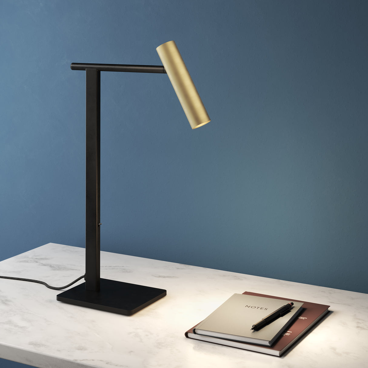 Sleek Matte Black Leda Desk Lamp