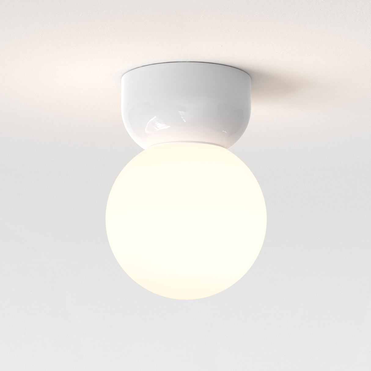 Luminous Lyra 140 Light in Glossy Glaze White