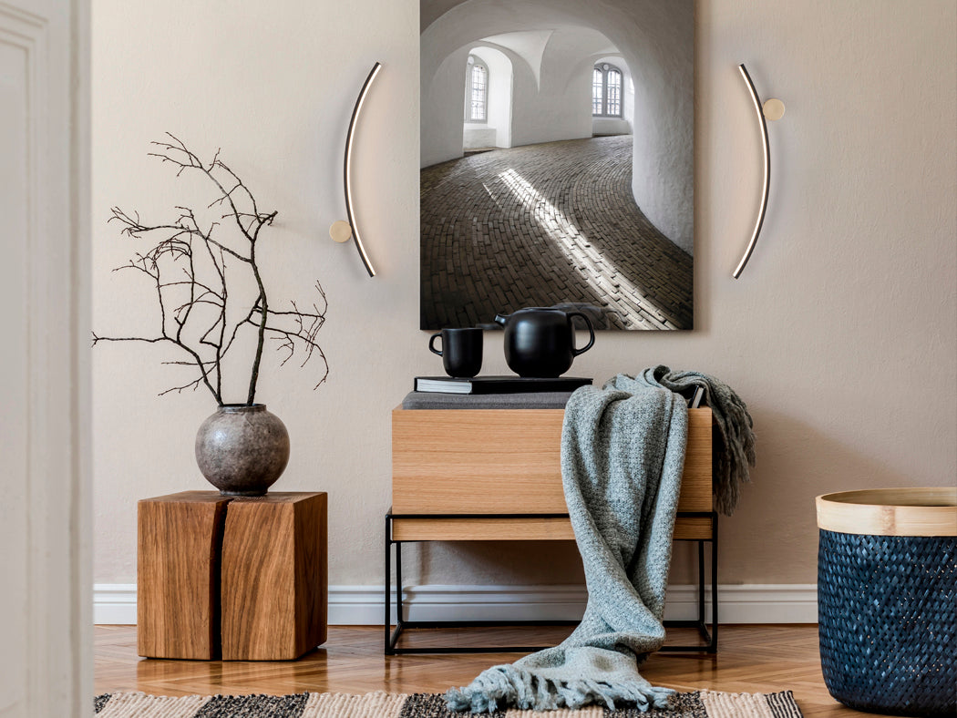 Radiant Grin Blackgold Wall Light