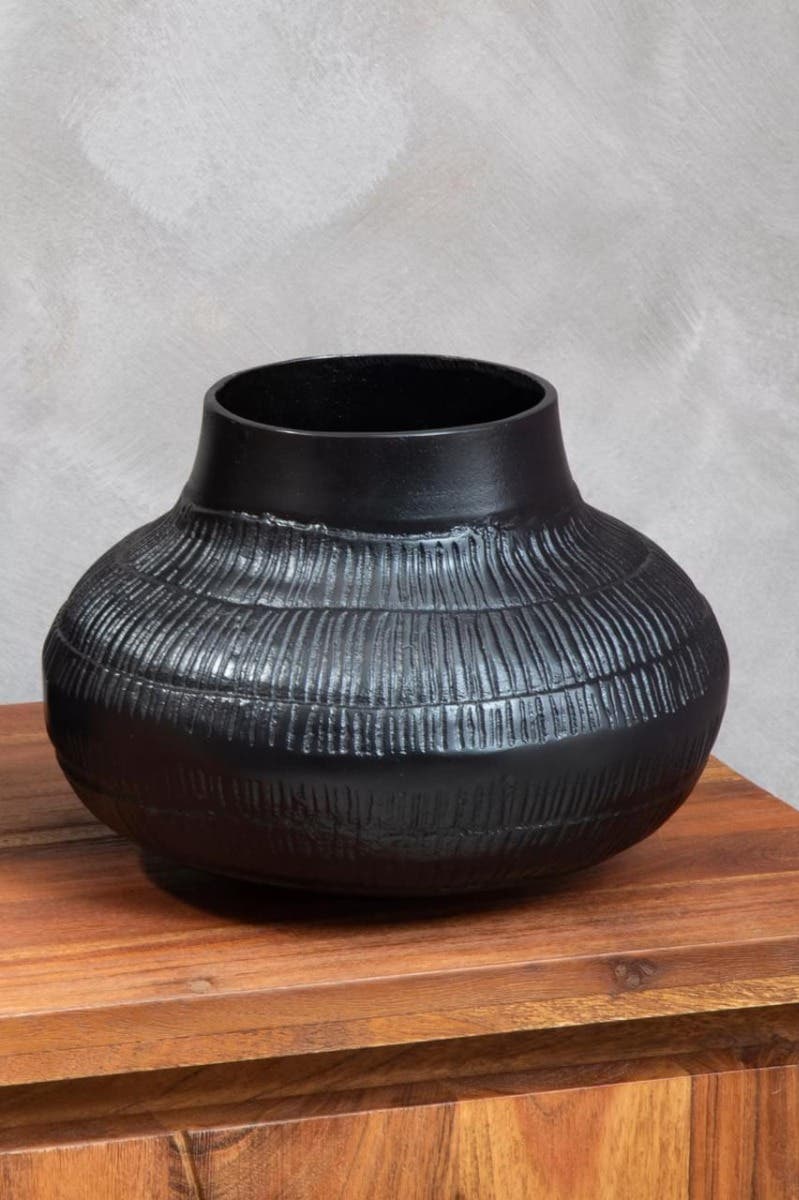 Deomali Small Black Finish Vase