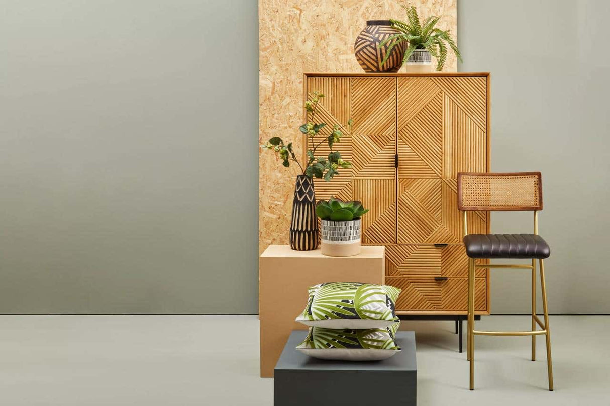 Darnell Round Natural And Black Planter