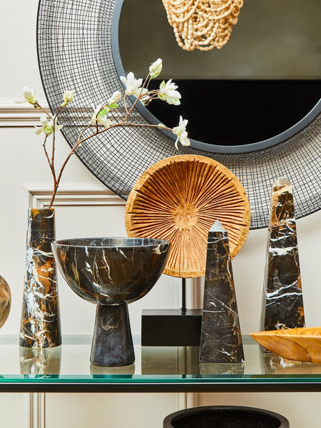 Salmo Small Black Marble Obelisk