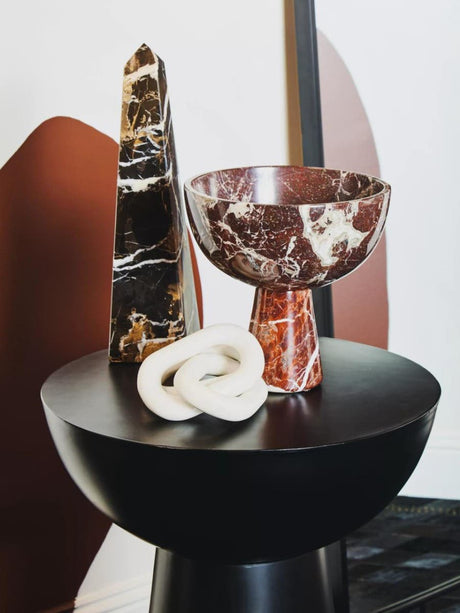 Salmo Large Black Marble Obelisk