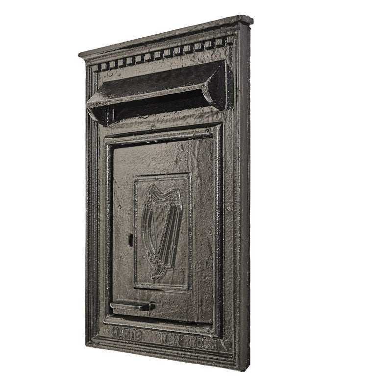 Traditional Irish Post in black for A5 sized letters (H110)