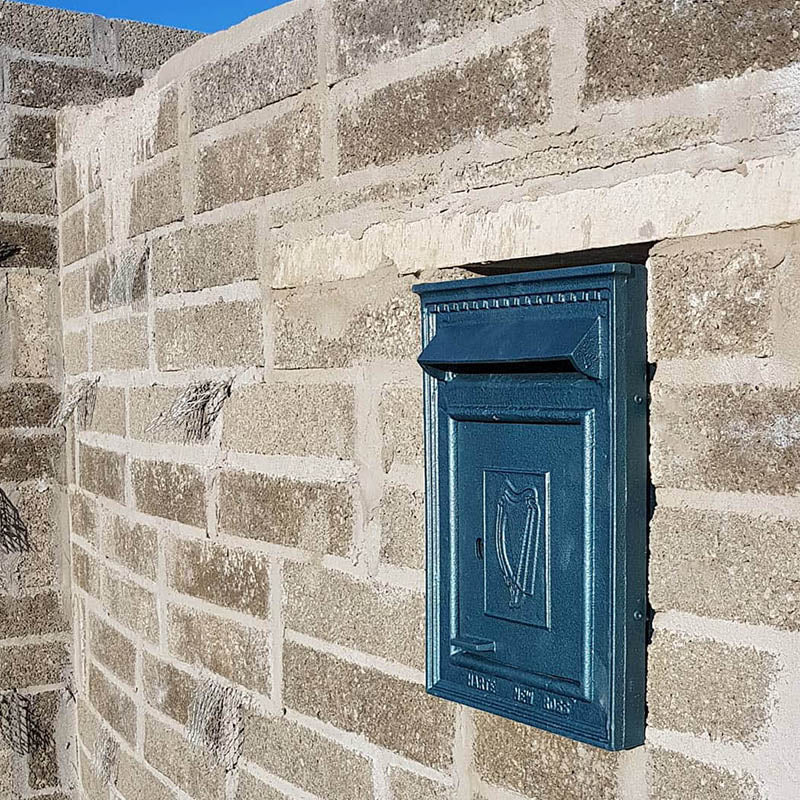 Traditional Irish Post in pearl blue for A4 sized letters (H114)