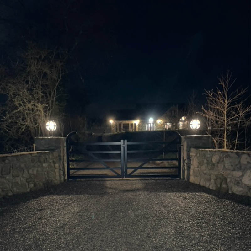 Victorian globe pier light in cast iron for flat pier caps 0.79m (H251)