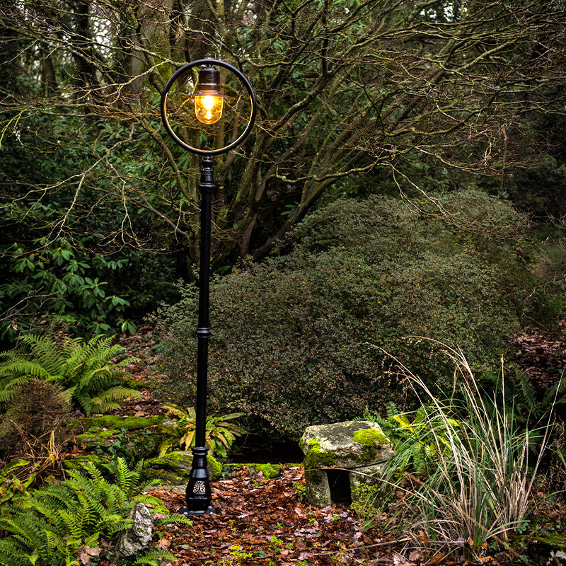 Classic railway style lamp post in cast iron and steel 2.43m (H317)