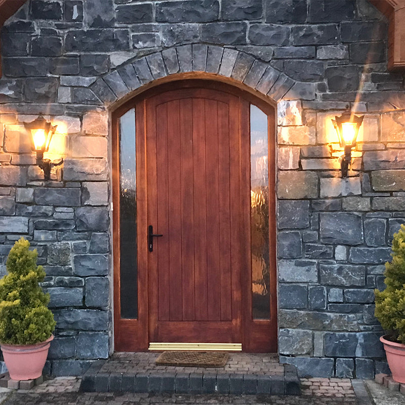 Victorian traditional cast iron wall light with decorative arm 0.58m (H043)