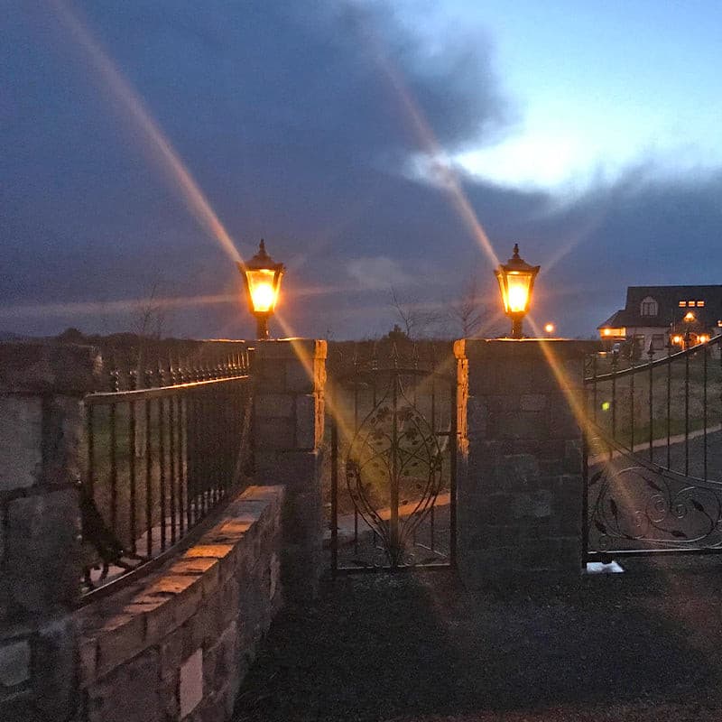 Victorian traditional cast iron pier light for flat pier caps 0.7m (H051)