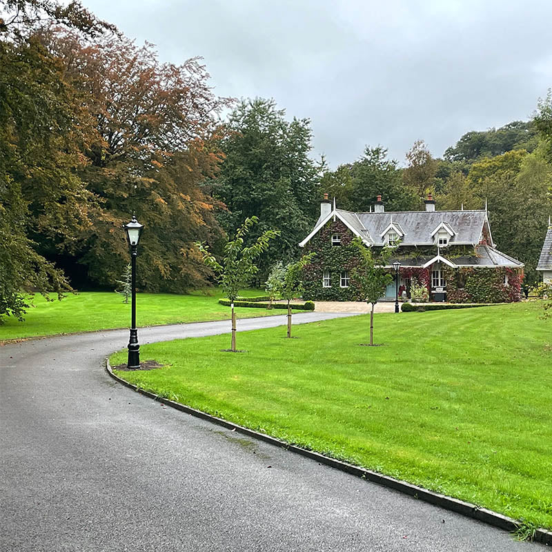 Victorian traditional cast iron lamp post 3m (H801)