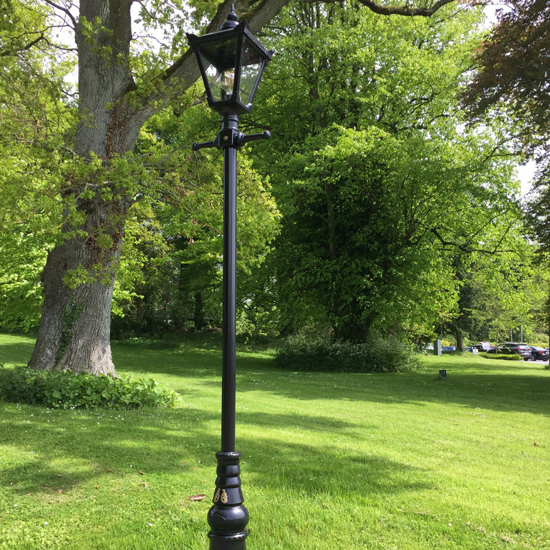 Victorian traditional cast iron lamp post 3m (H801)
