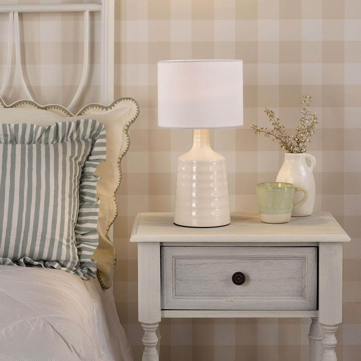 Inci Table Lamp Cream With Shade