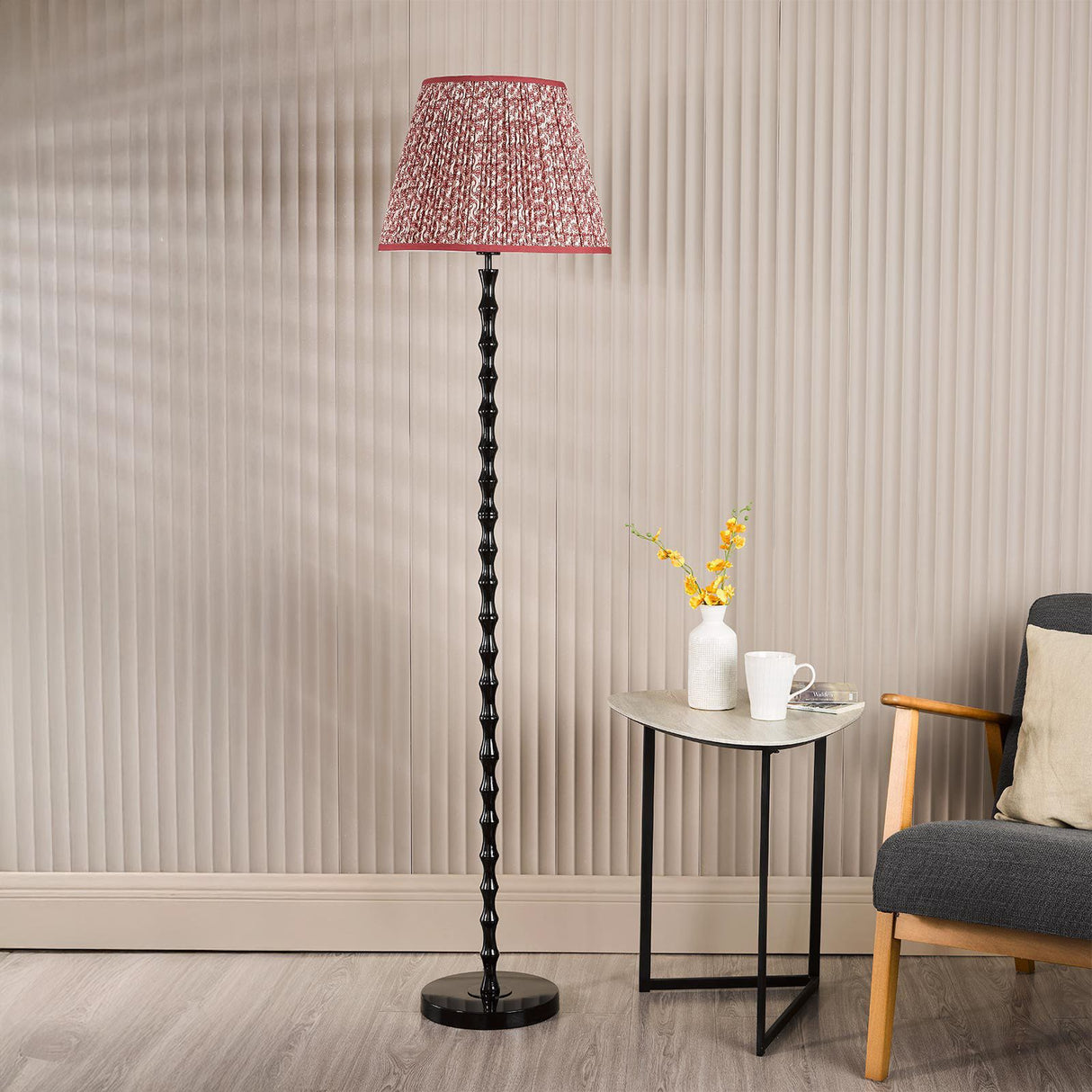 Siyanda Floor Lamp Black With Shade