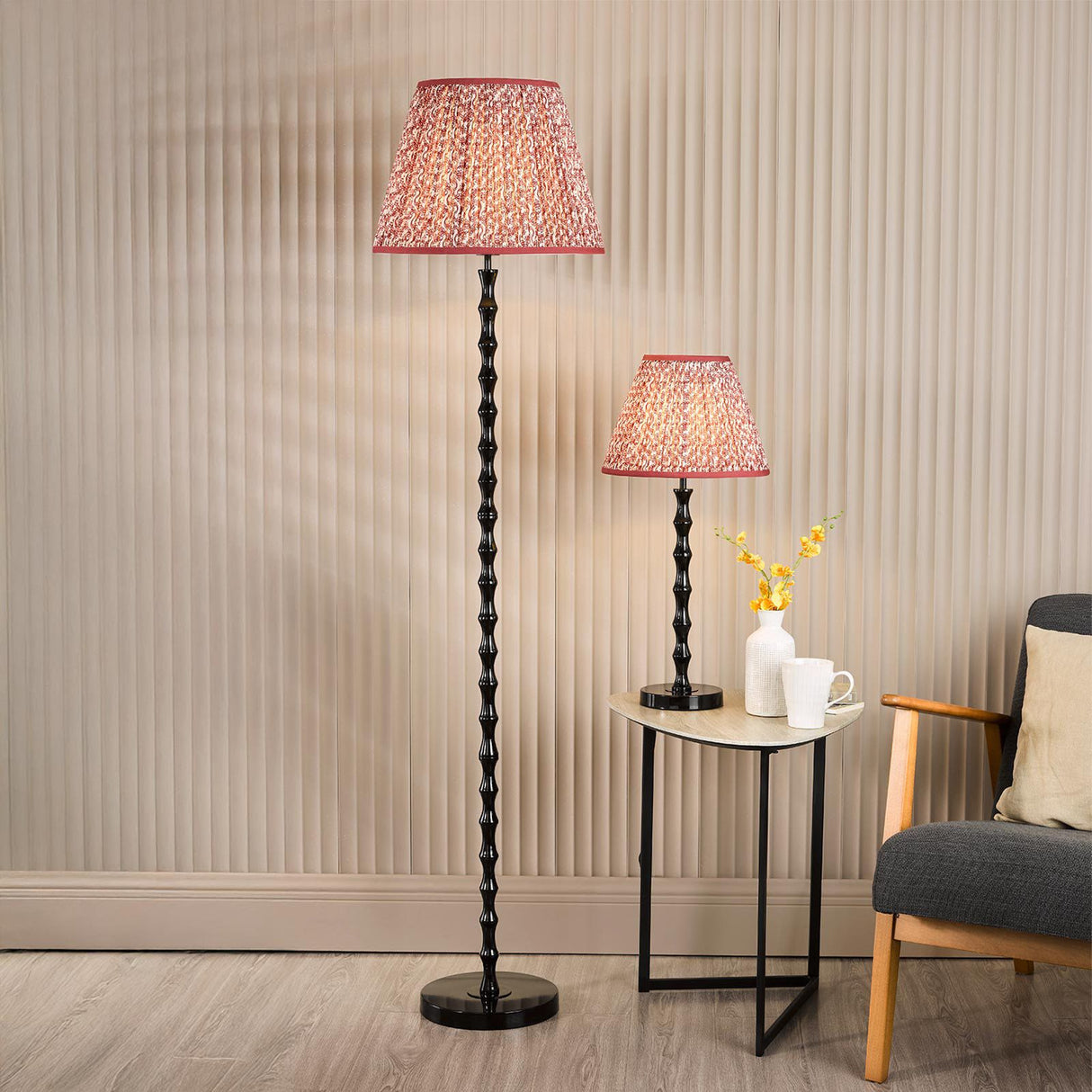 Siyanda Floor Lamp Black With Shade
