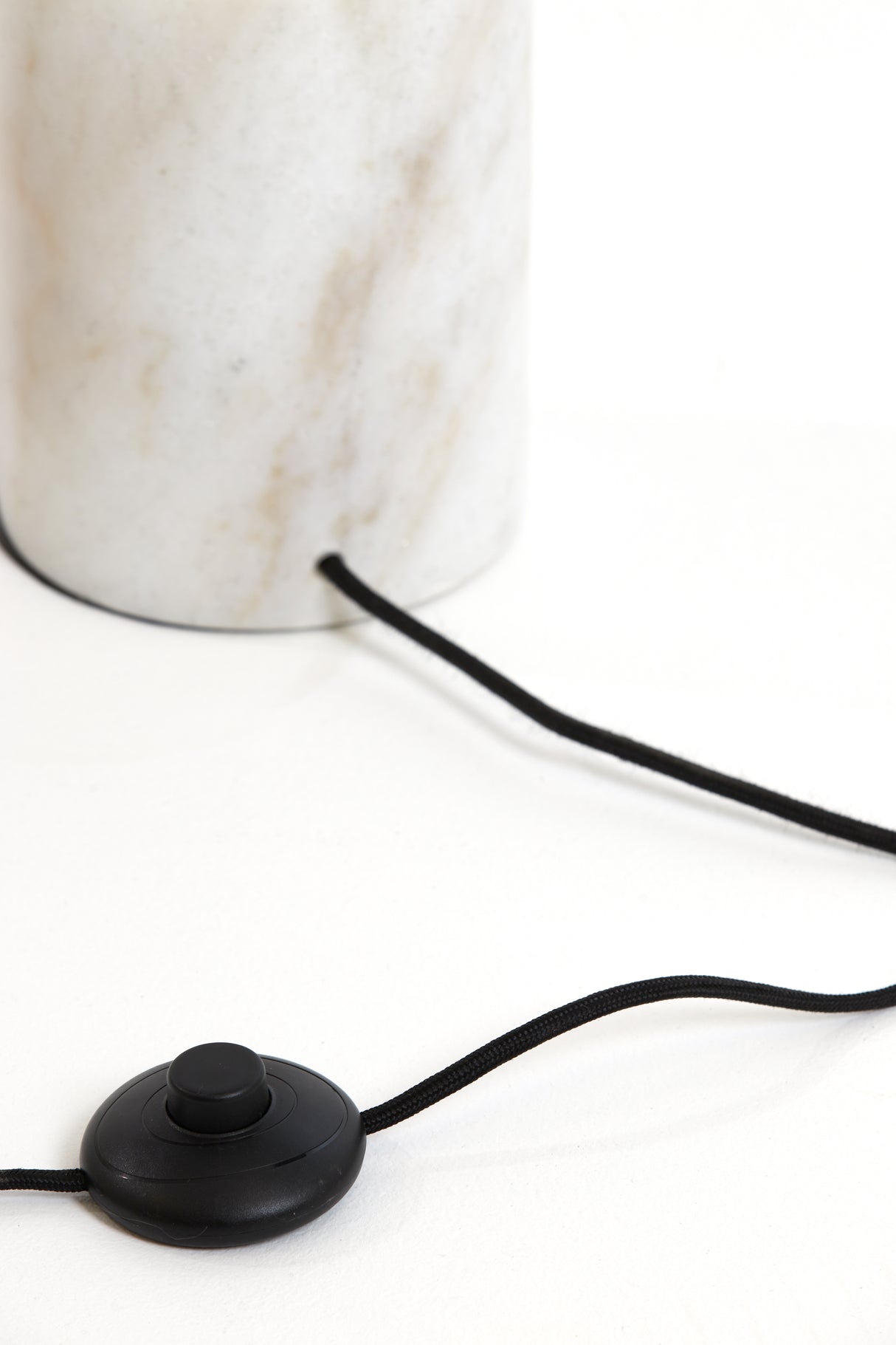 Antique Bronze and Matte White Glass Floor Lamp, 25x156 cm - Medina Design