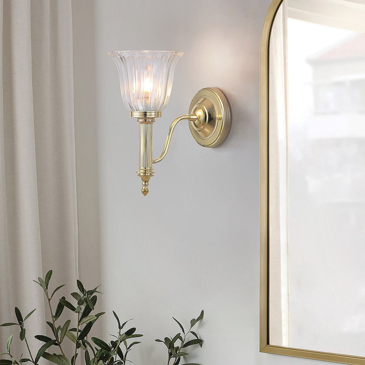 Carroll Collection: Elegant Polished Brass Wall Light Fixture