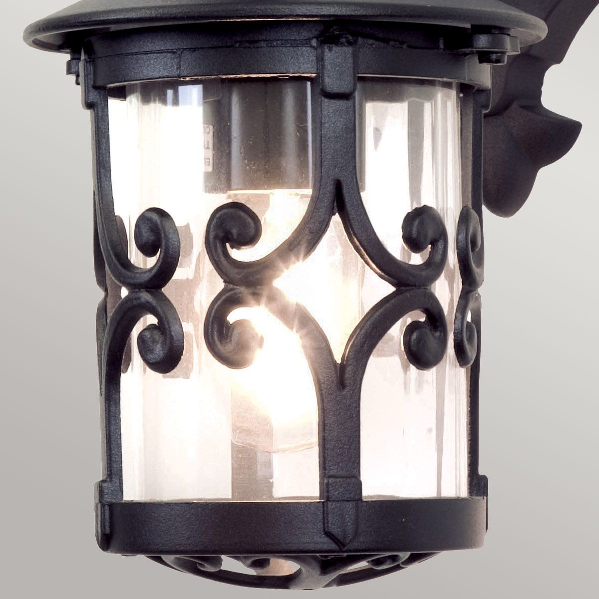 Hereford Black Wall Lantern - Elegant Die-Cast Aluminium Fixture