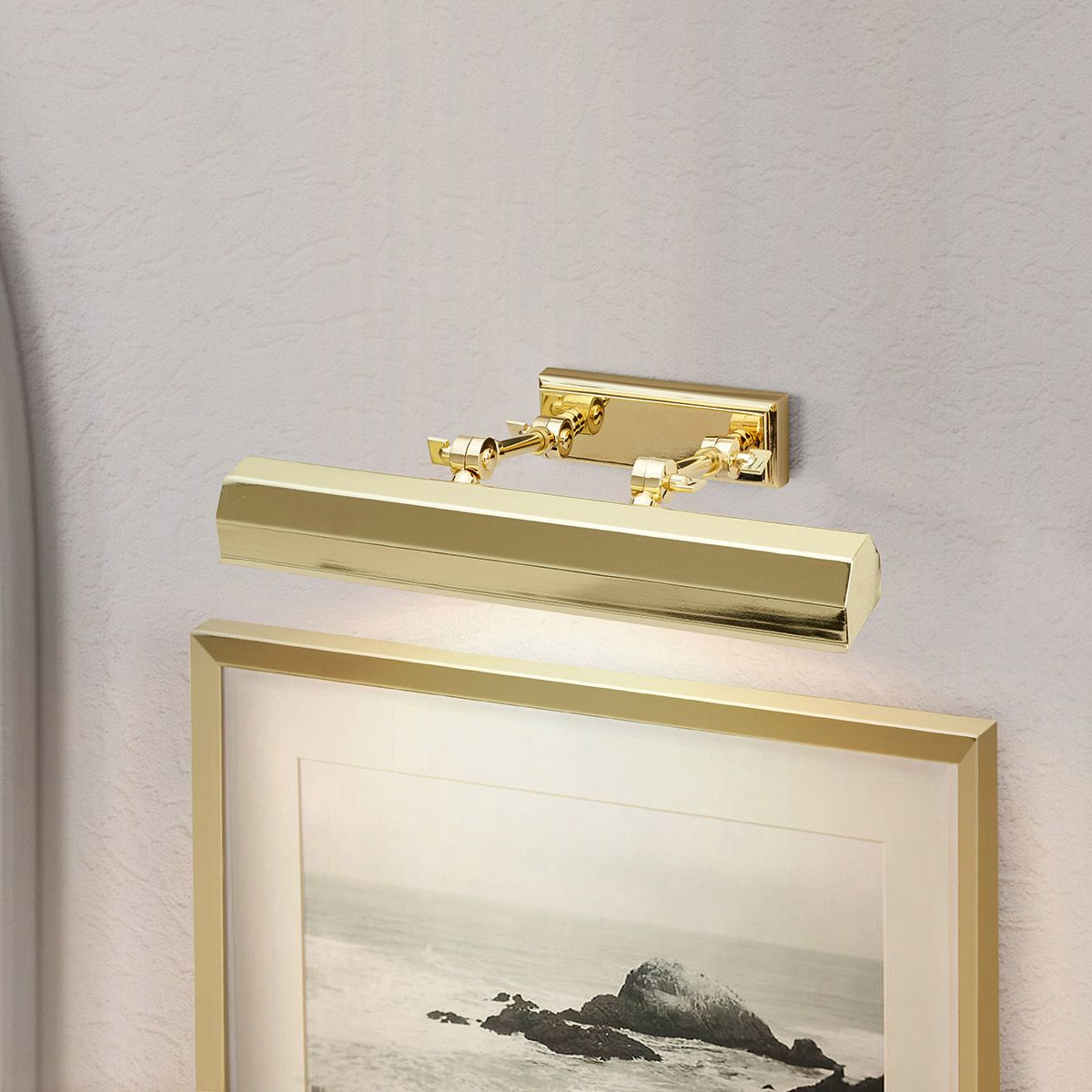 Elegant Chawton Dual-Light Picture Illumination in Polished Brass, 40cm