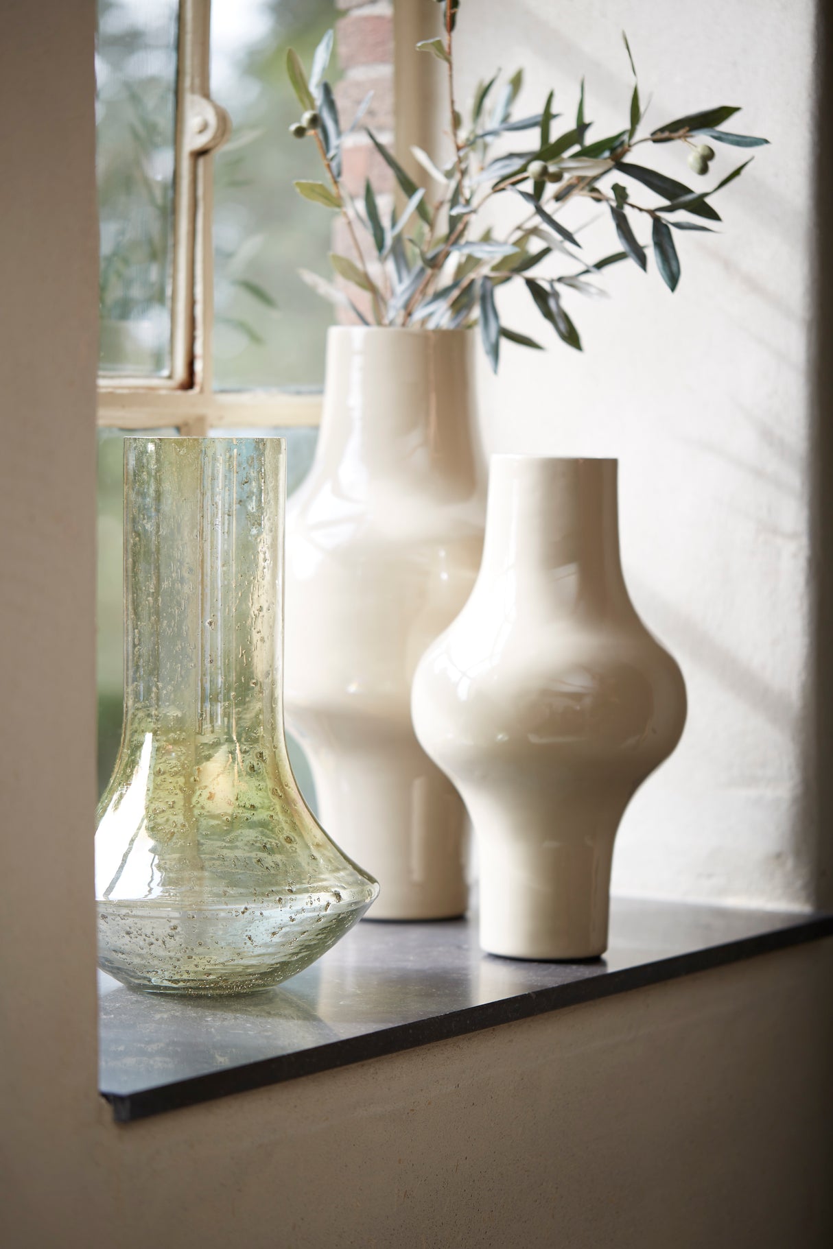 Emerald Glass Vase with Textured Stone Finish - 25x40 cm