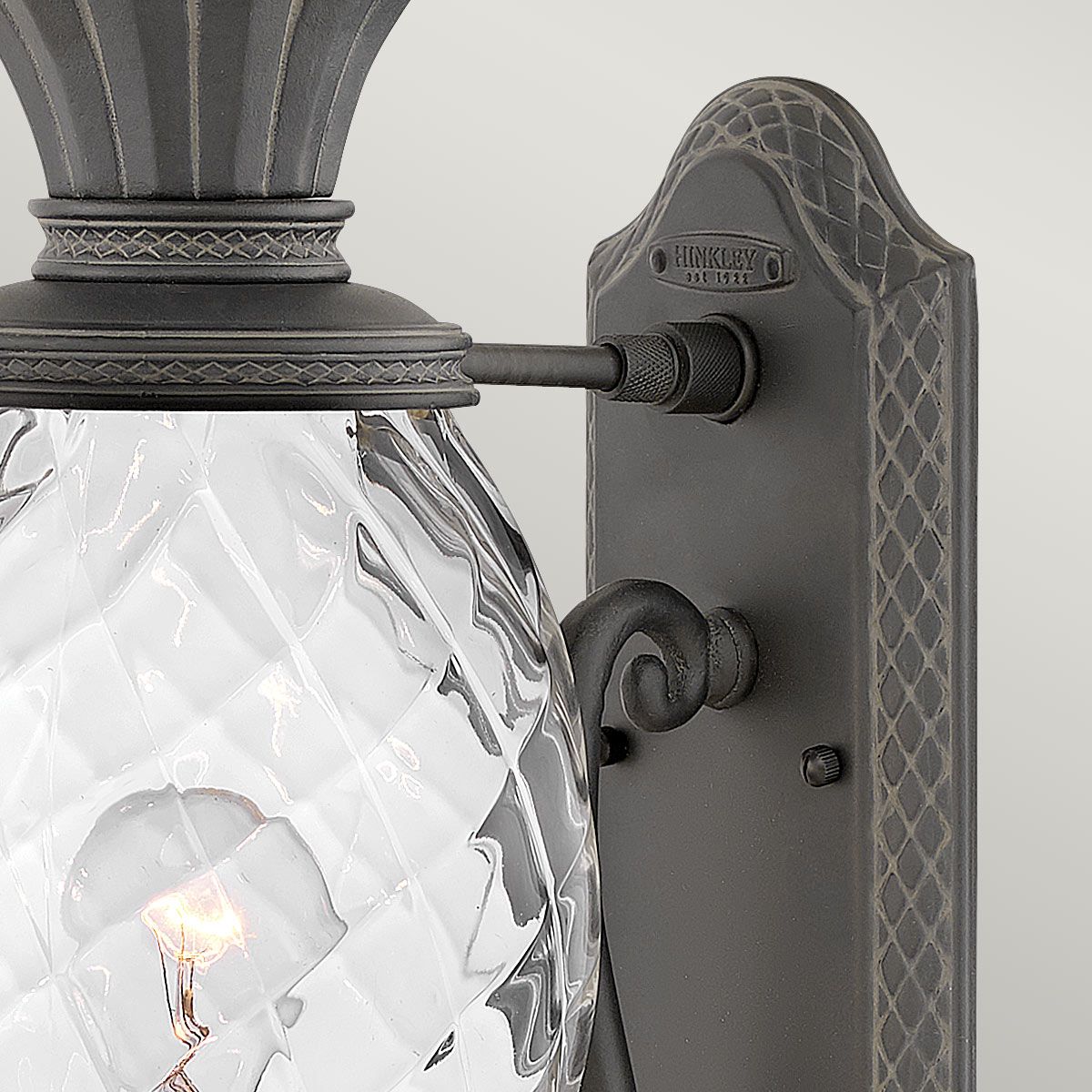 Plantation 1lt Medium Wall Lantern Museum Black