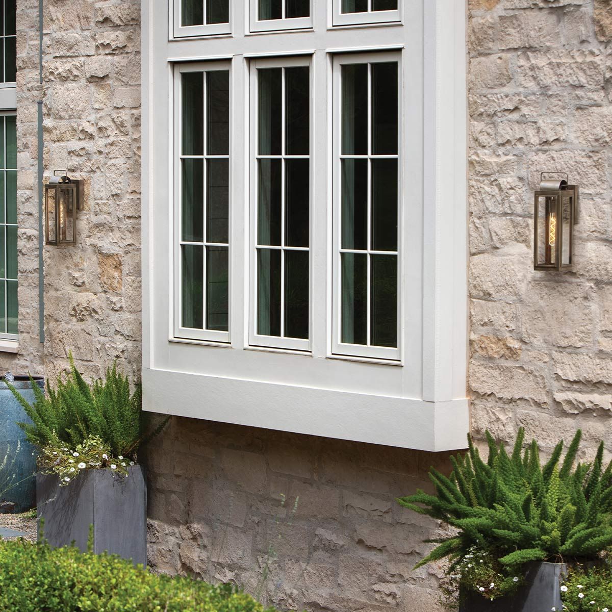 Sag Harbor Exterior Wall Lantern in Burnished Bronze Finish