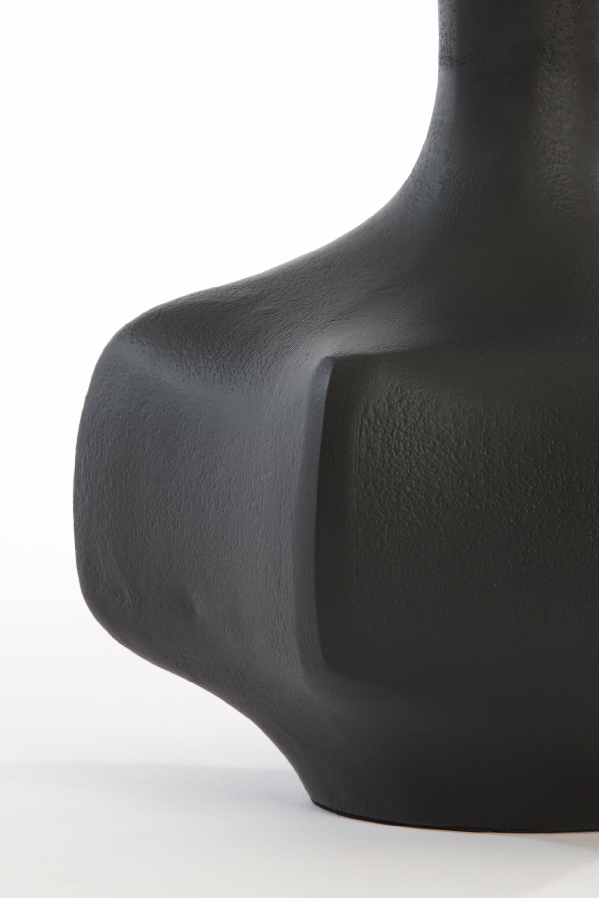 Sleek Matt Black Barrel Lamp Base 19x25 cm