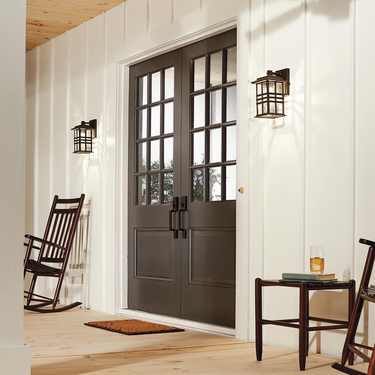 Outdoor Wall Lantern - Classic Craftsman Design in Olde Bronze Finish