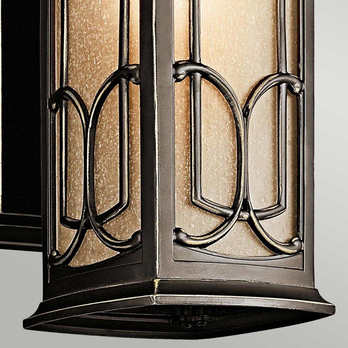Traditional European-Style Bronze Wall Lantern