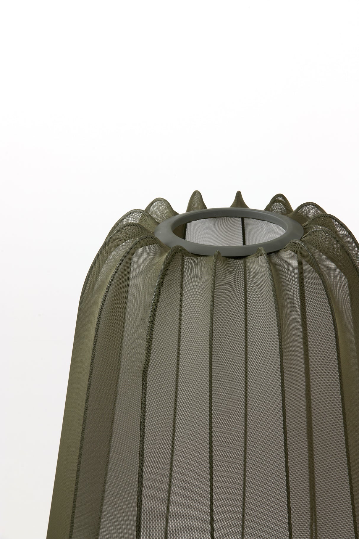 Elegant Tripod Floor Lamp in Dark Green, Ø42x132 cm - Plumeria Design