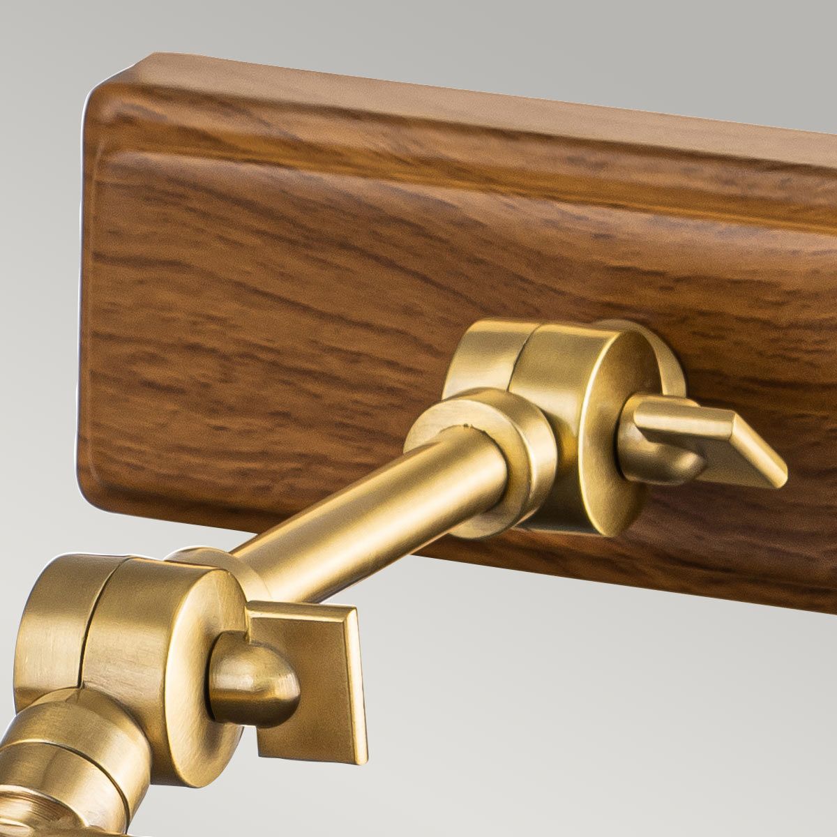 Winchfield 2lt Medium Picture Light Aged Brass & Oak Effect
