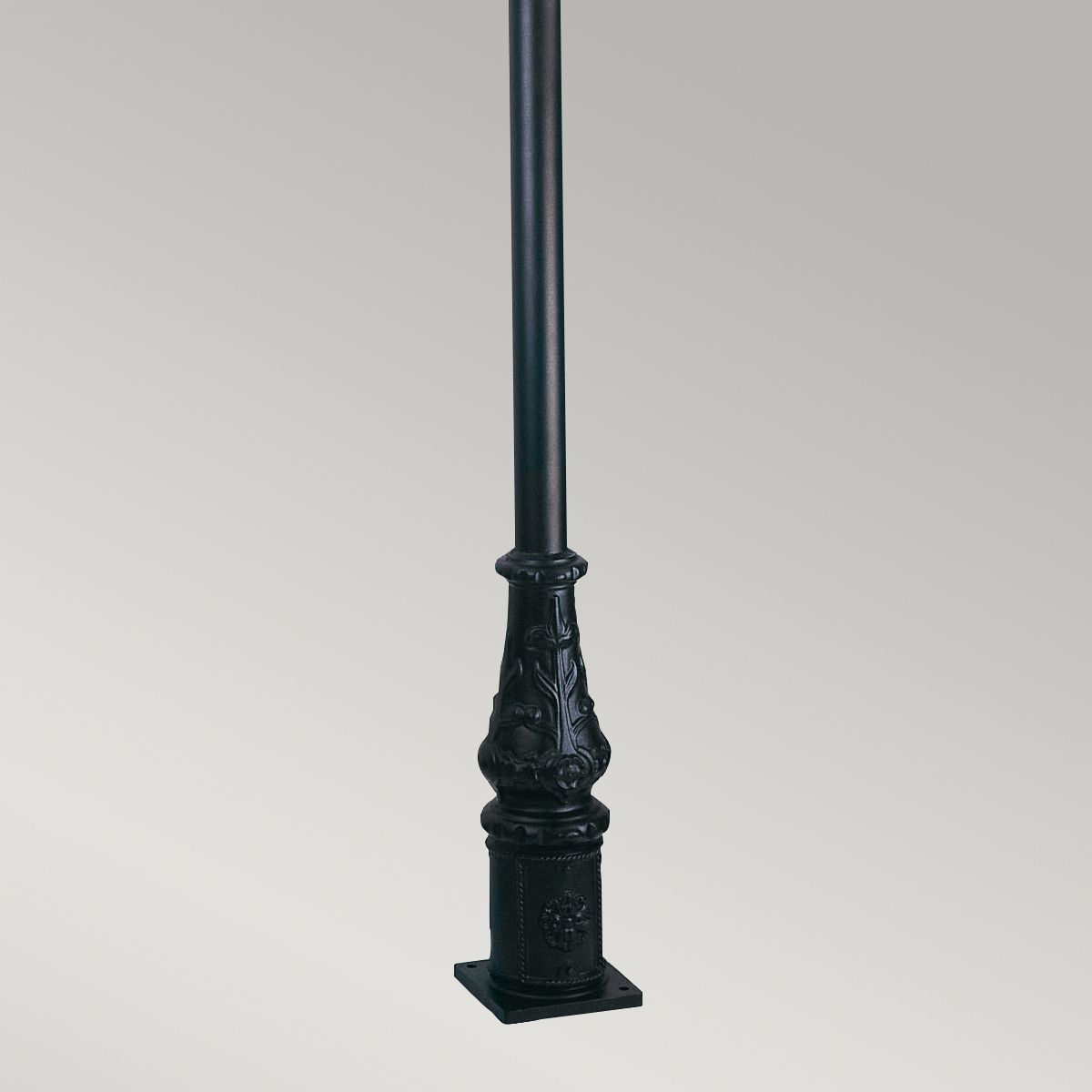 Elegant Victorian Black Outdoor Lamp Post