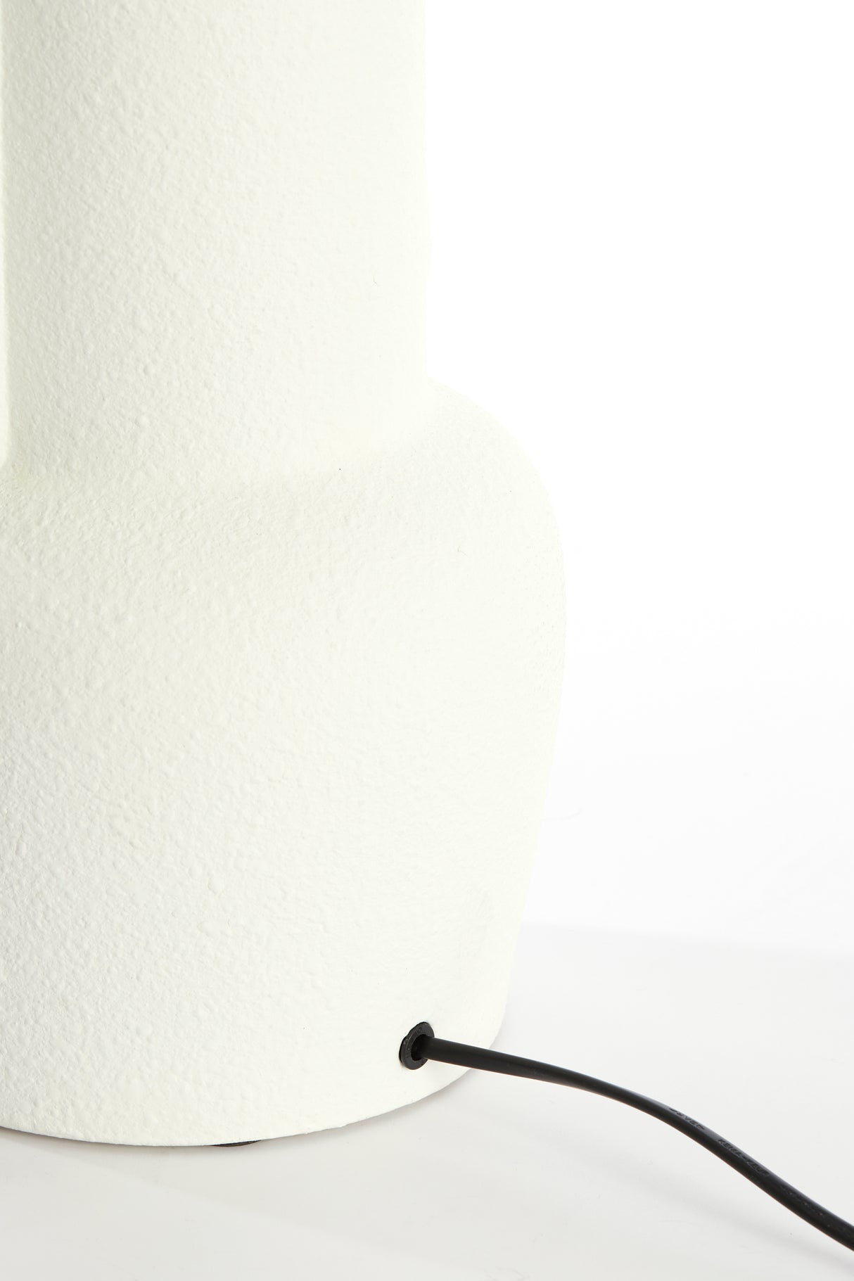 Elegant Mataram Ceramic Lamp Base in Matte Cream Finish (Ø19.5x47 cm)