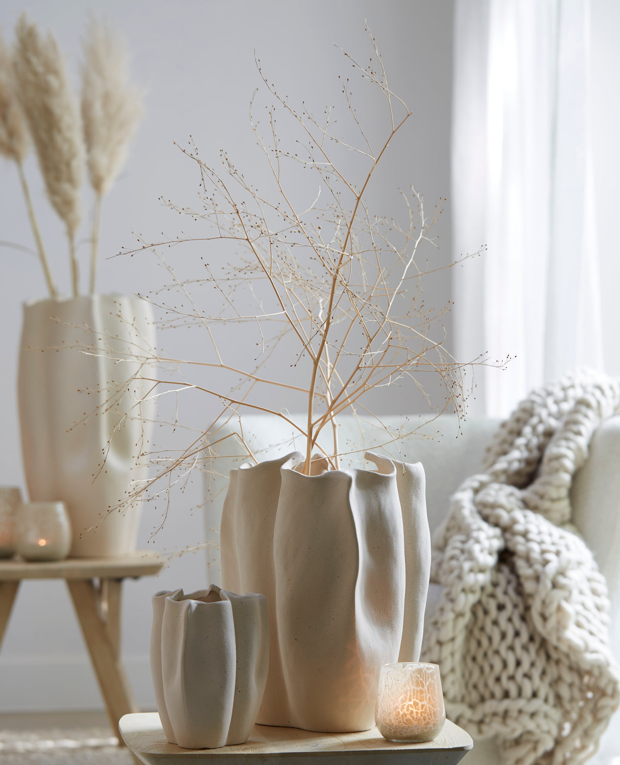 Elegant Cream Sanguli Ceramic Vase - 28x27.5x36.5 cm